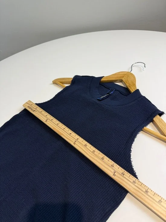 Skims Dark Blue Ribbed Muscle Tee Size Medium - Picture 4 of 7